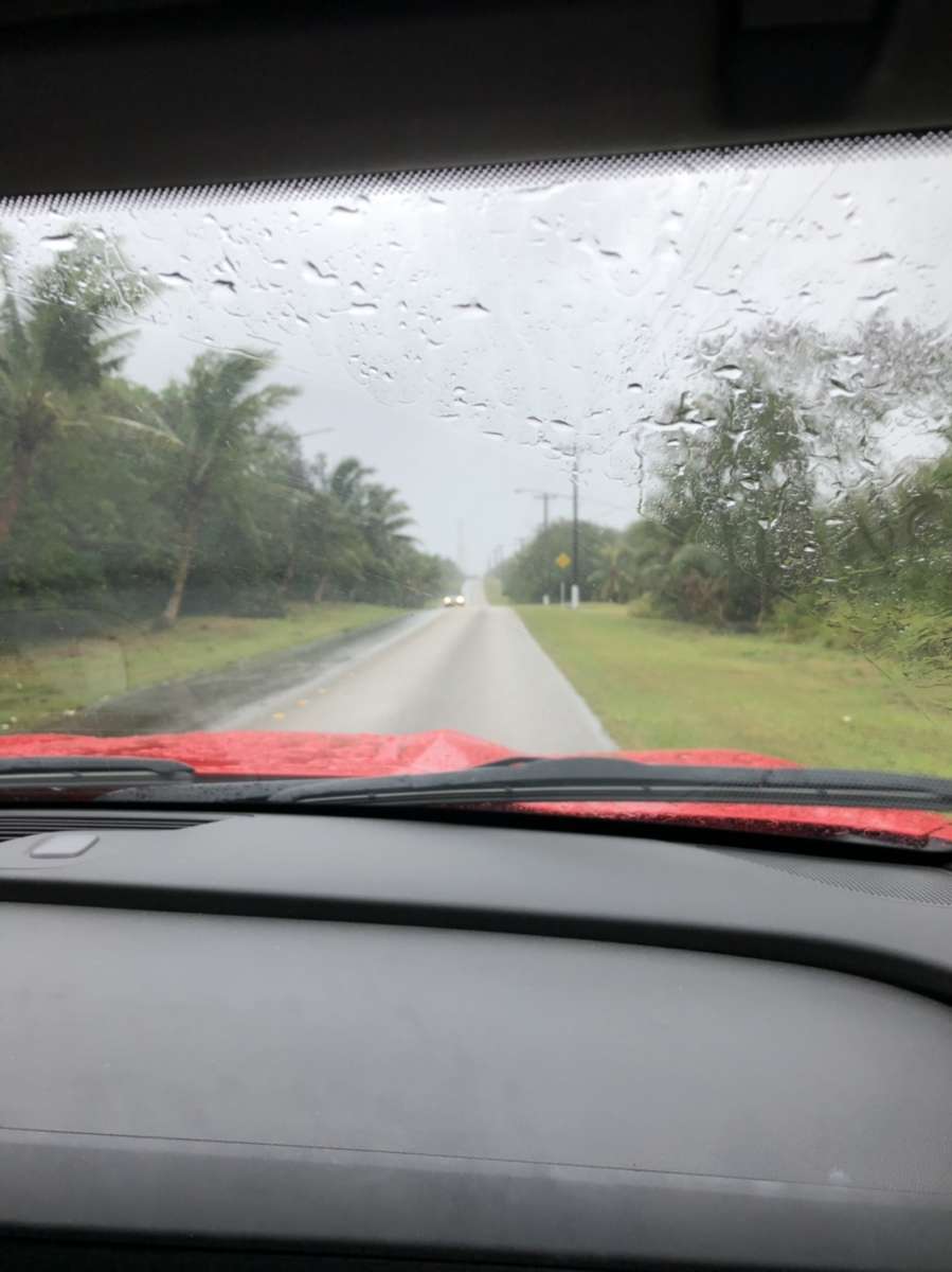 慰安旅行 グアム 台風