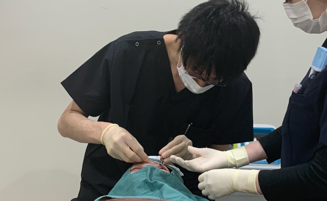 恵聖会クリニック 唐沢医師 二重埋没法
