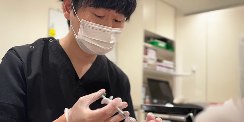 医師が筋肉・脂肪・たるみ・骨格を診察する小顔治療