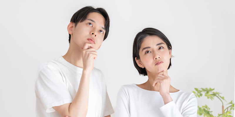 ボトックス注射後の女性と男性の避妊期間や妊活再開時期の目安を考える夫婦のイメージ