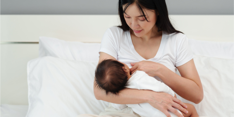 授乳シーン