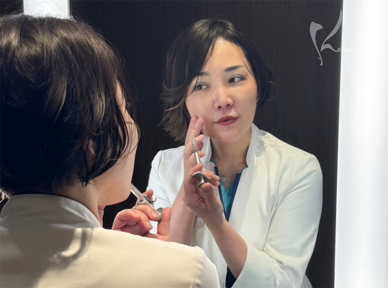 セルフボトックスを打つ小西医師